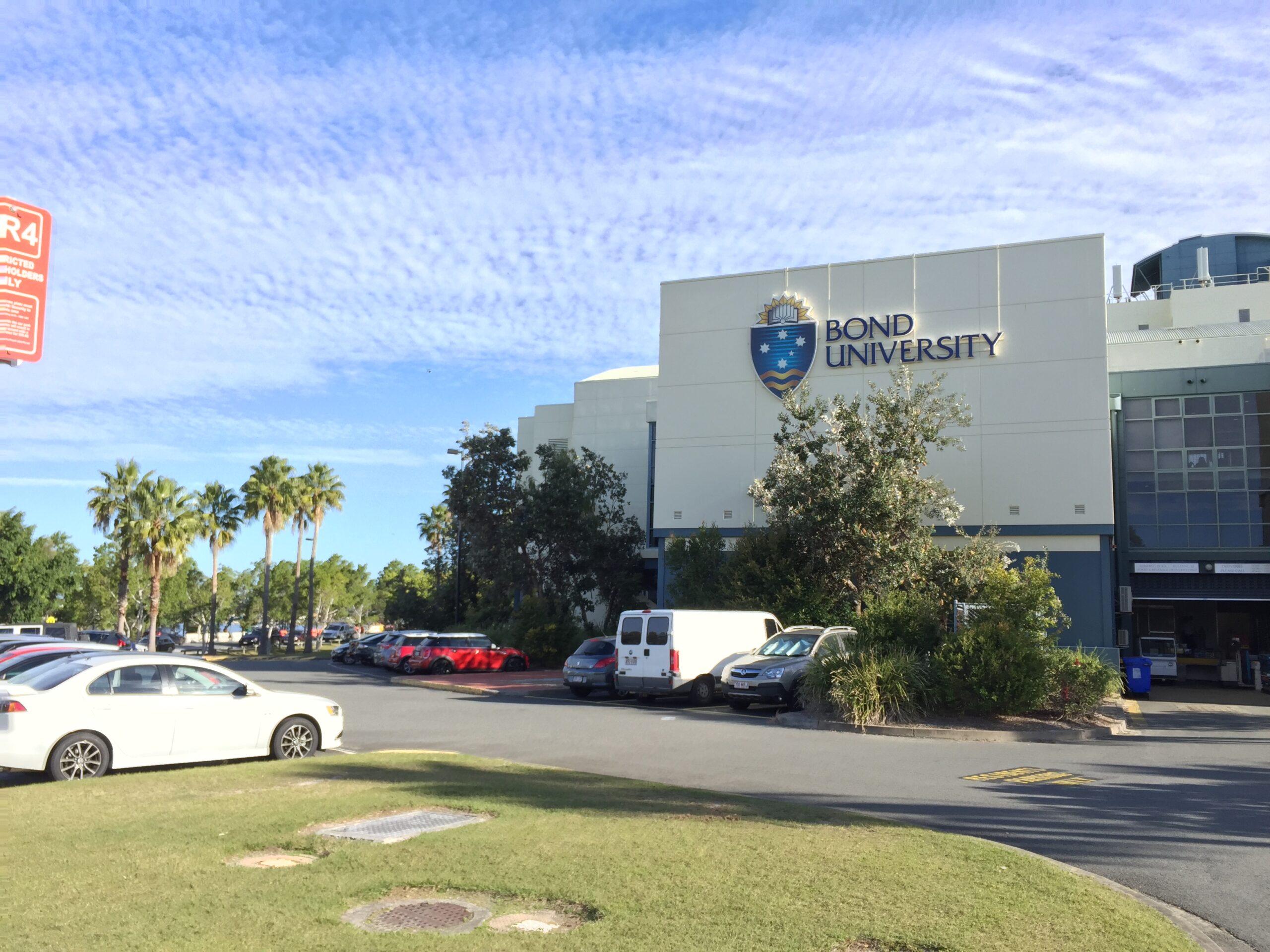 【Eng & Jpn｜18歳の進路②】オーストラリア大学 私立と公立、サポート体制からキャリアまでの違いとは？〜Podcast Vol 240: How to Successfully Navigate Your University Path and Career